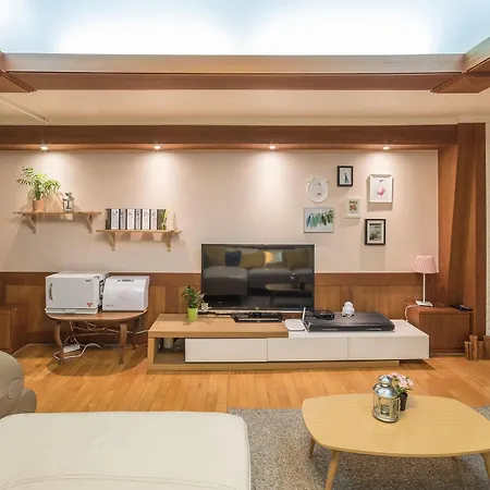 Beauty In Guesthouse - Caters To Women